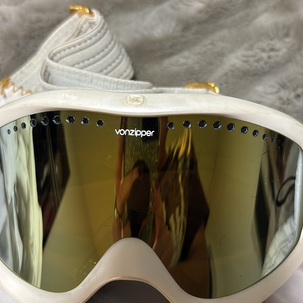 Vonzippee snowboarding goggles - Picture 4 of 4